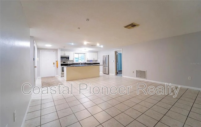 Photo - 7713 Heather St