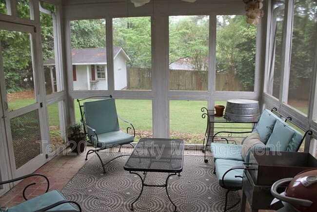 Photo - 3308 Junaluska Dr