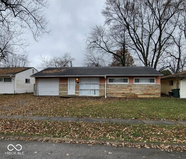 Building Photo - 4940 Leone Dr