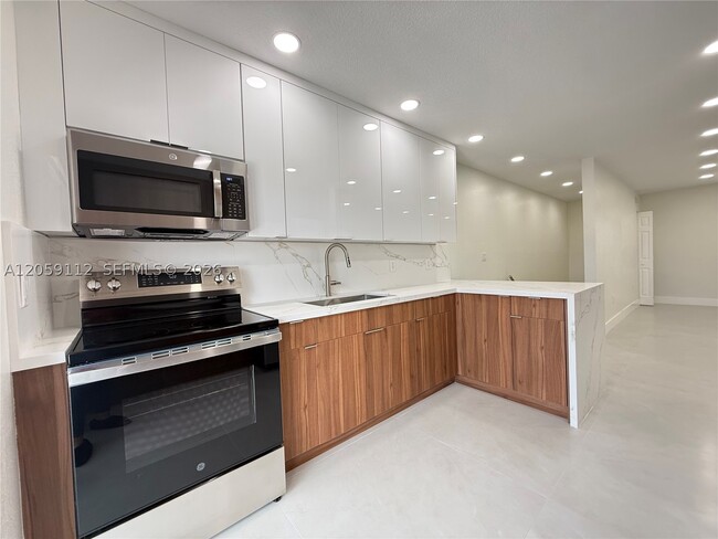 Photo - 3514 W 76th St Unit 201
