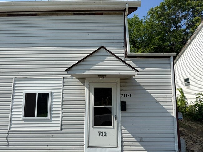 Photo - 712 Dock St House