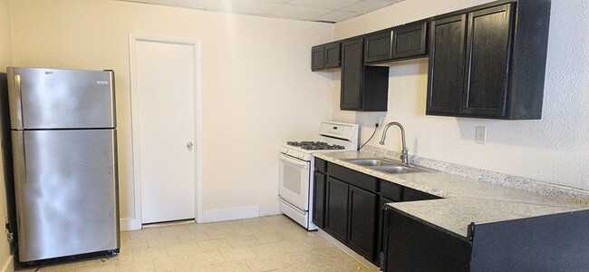 Photo - 800 North St Apartments Unit D
