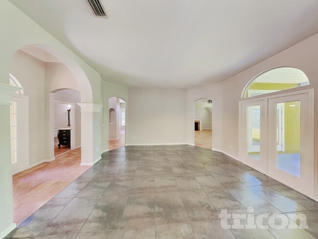 Photo - 928 Heritage Lakes Dr