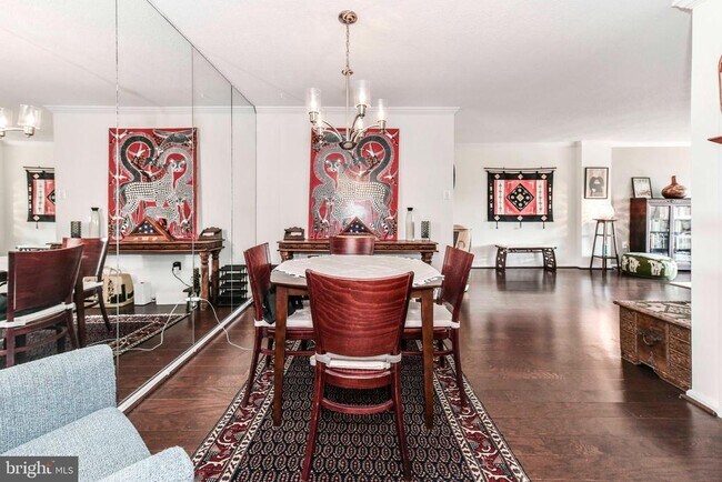 Photo - 1300 Army Navy Dr Unidad 817