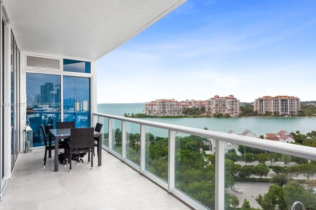 100 South Pointe Dr Unit 1001