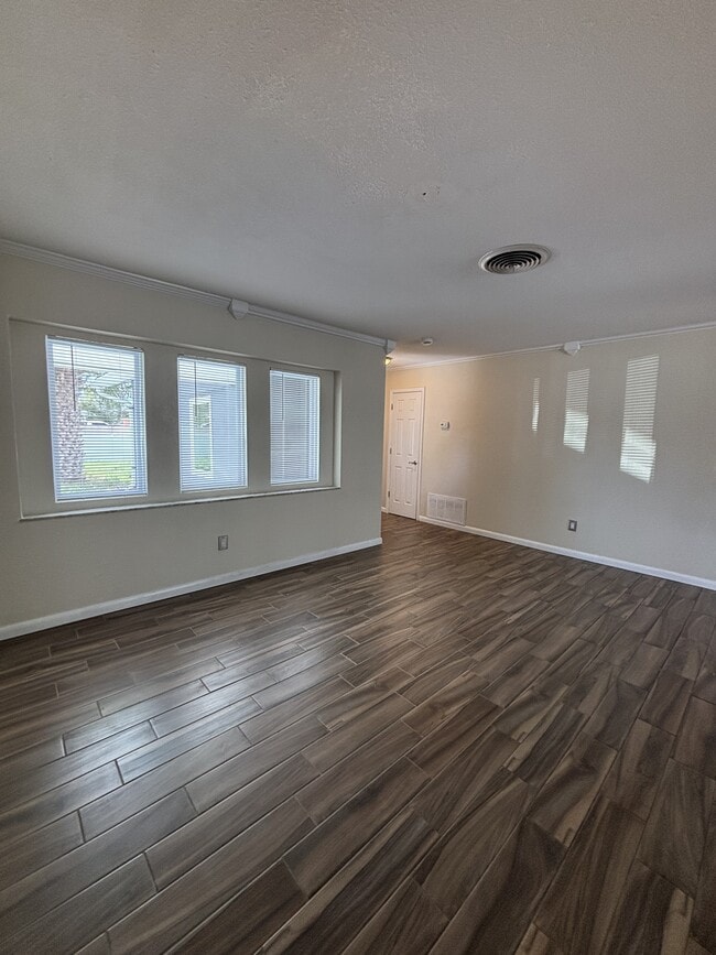 4 Bed/2 Bath