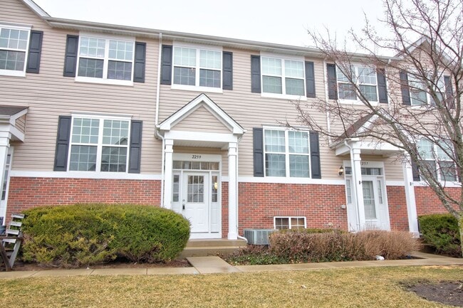 Building Photo - 2259 Beresford Dr Rental