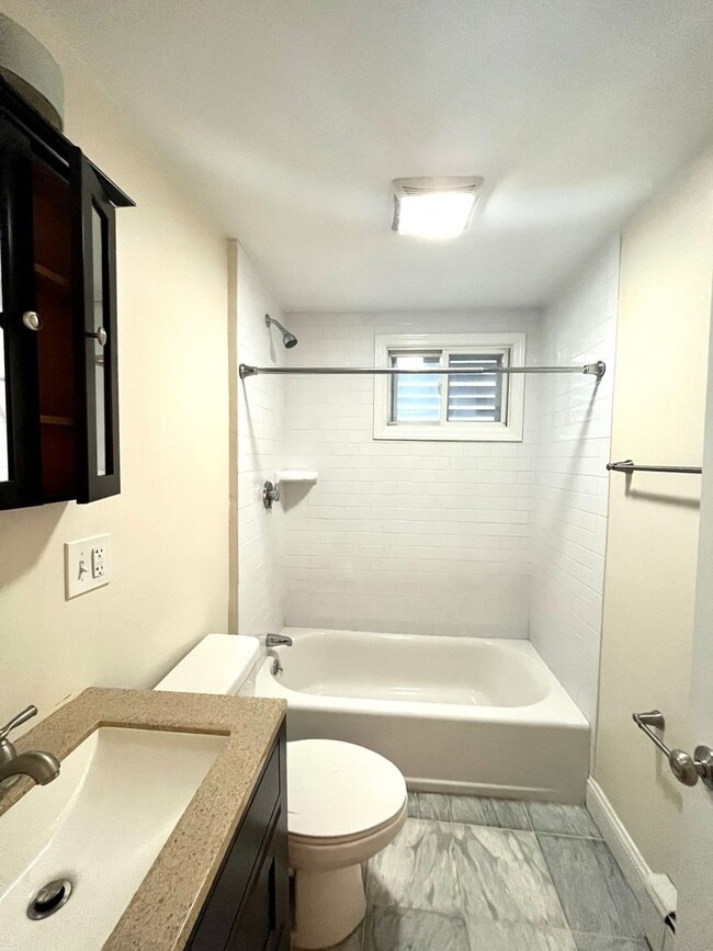 Photo - 234 Lexington St Unidad 1