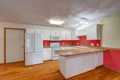 Photo - 639 Garfield Ave