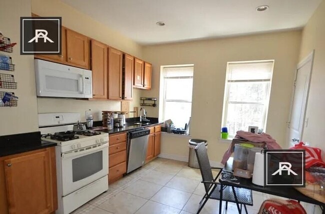 Building Photo - 5 bedroom in Boston MA 02130 Unit 2 Rental
