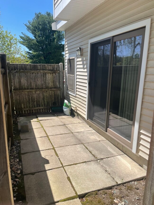 Photo - 2261 Washington St