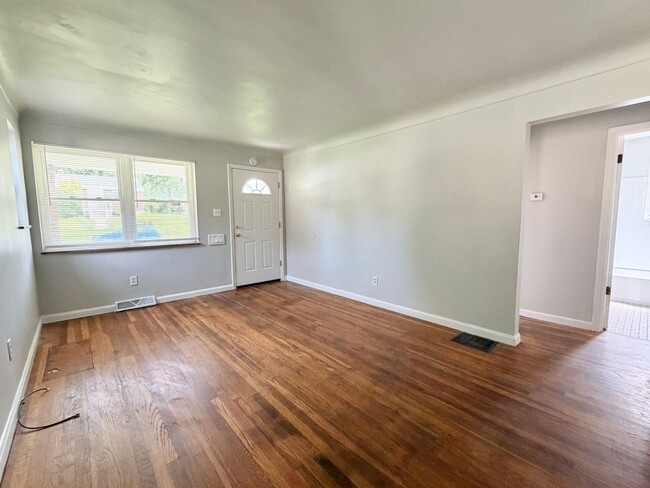 Photo - Nice 3 Bed/1 Bath Brick House for Rent in Mount Healthy.
