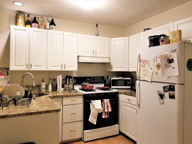 Photo - Boston University Fall 2026 Rental- 4bed / 1bath