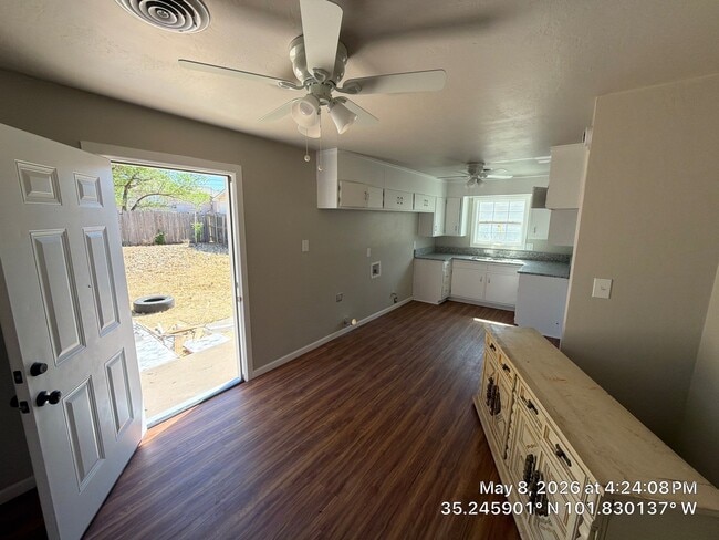 Photo - 308 Teakwood St