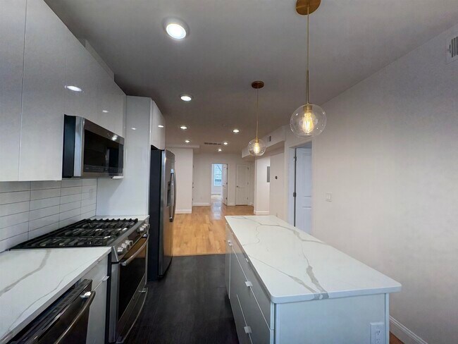 Photo - 223 Hancock Ave Unit 2