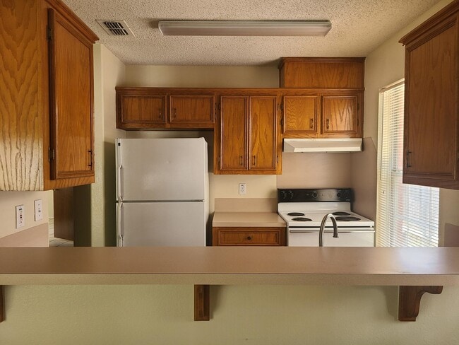 Photo - 1017 Lexington Cir Unit 1