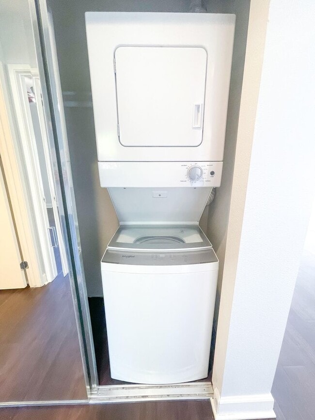 Photo - 1st &amp; Penn Apts - 1penn