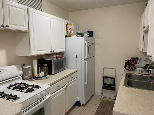 Photo - 1700 SW 16th Ct Unit E8