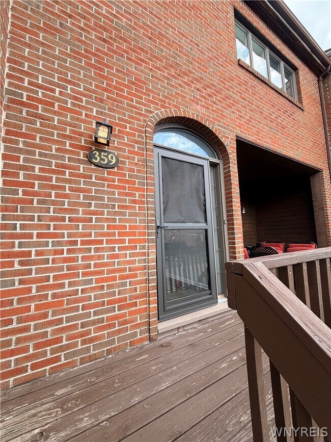 359 Lakefront Blvd