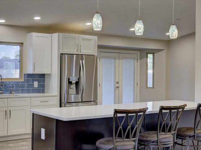 Photo - PROMO $500.00 OFF FIRST FULL MONTH'S RENT!