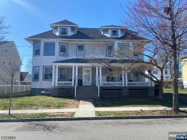 Building Photo - 29 High St Unit 1L