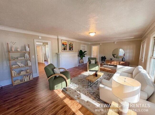 Photo - 2334 Augusta St