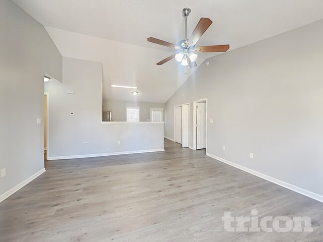 Photo - 5130 Daffodil Ln