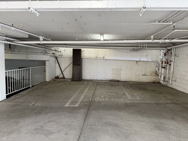 Photo - 1247 Barry Ave Unit 401