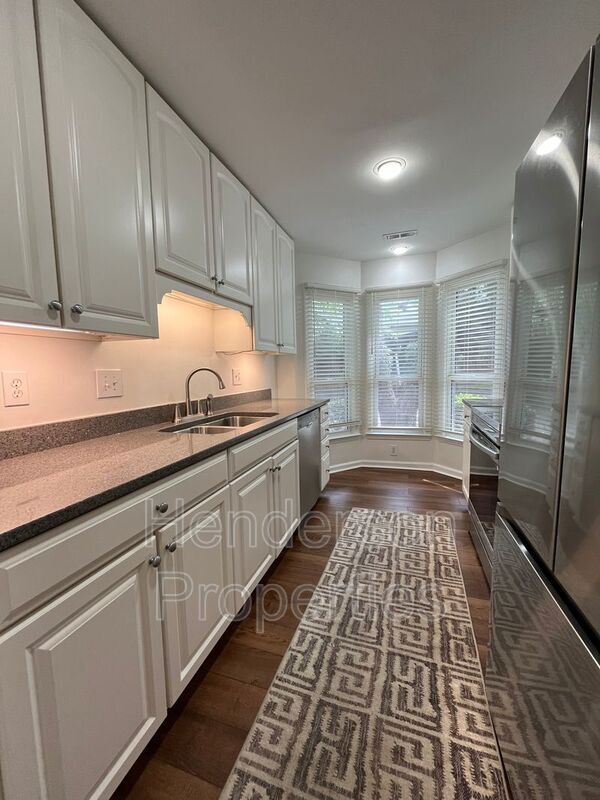 Photo - 607 Queens Rd