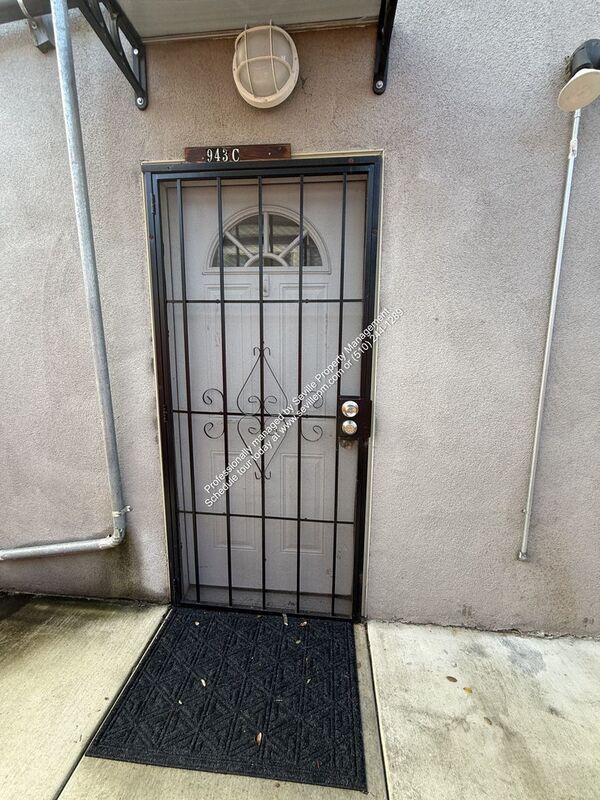 Building Photo - 943 53rd St Unit Apt C