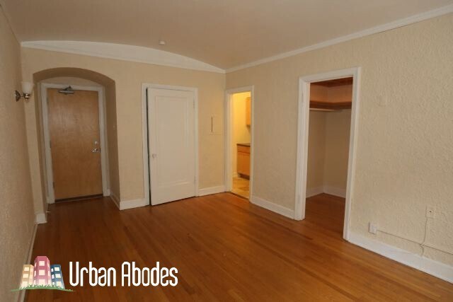 Photo - 532 W Arlington Pl Unit A04C