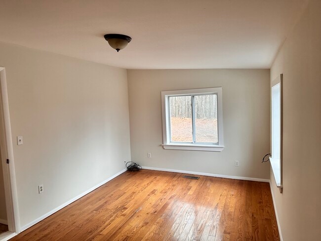 Photo - 15 Cottage Rd