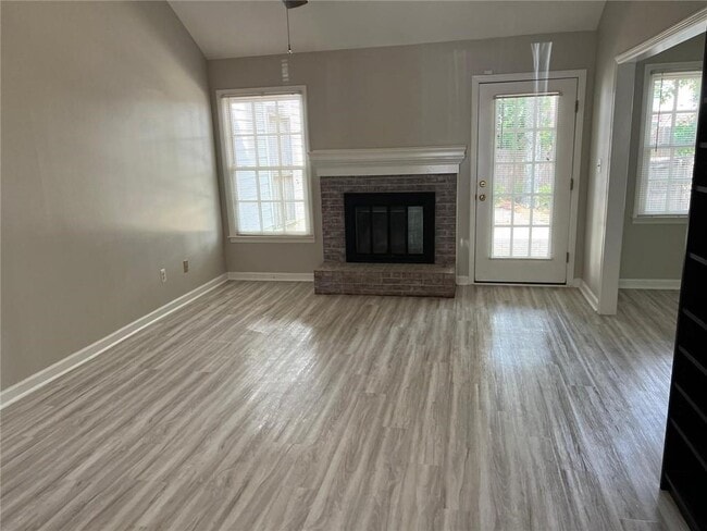 Photo - 1369 Old Virginia Ct SE