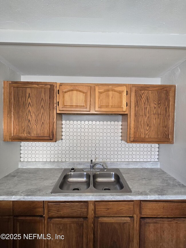 Photo - 1129 Melson Ave