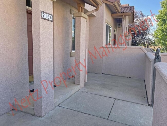 Photo - 7166 Sand Crest Vw