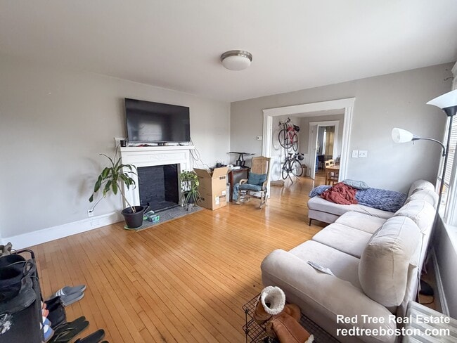 Photo - 51 Leamington Rd Unit 1