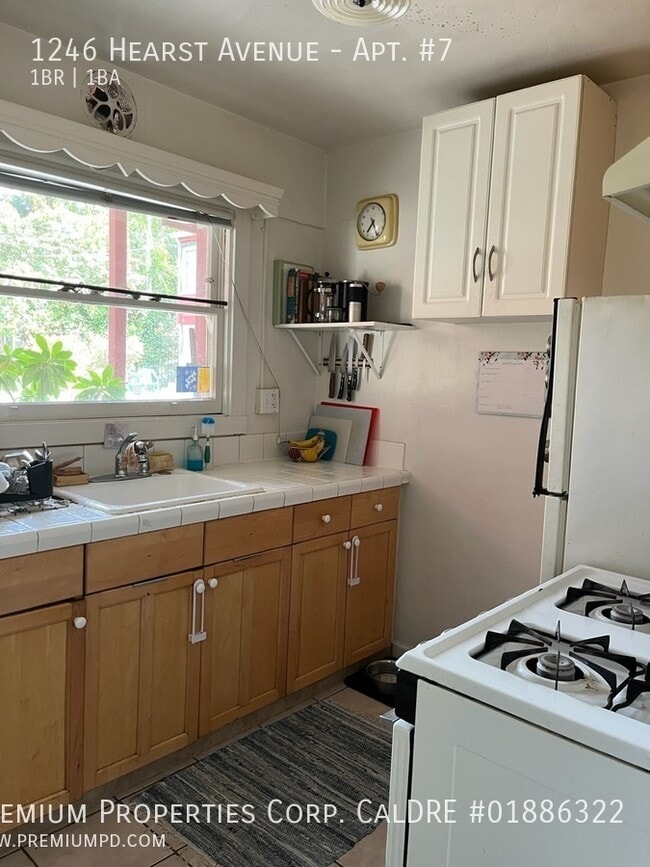 Photo - 1246 Hearst Ave