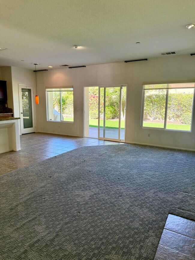 Photo - 1122 Oro Ridge