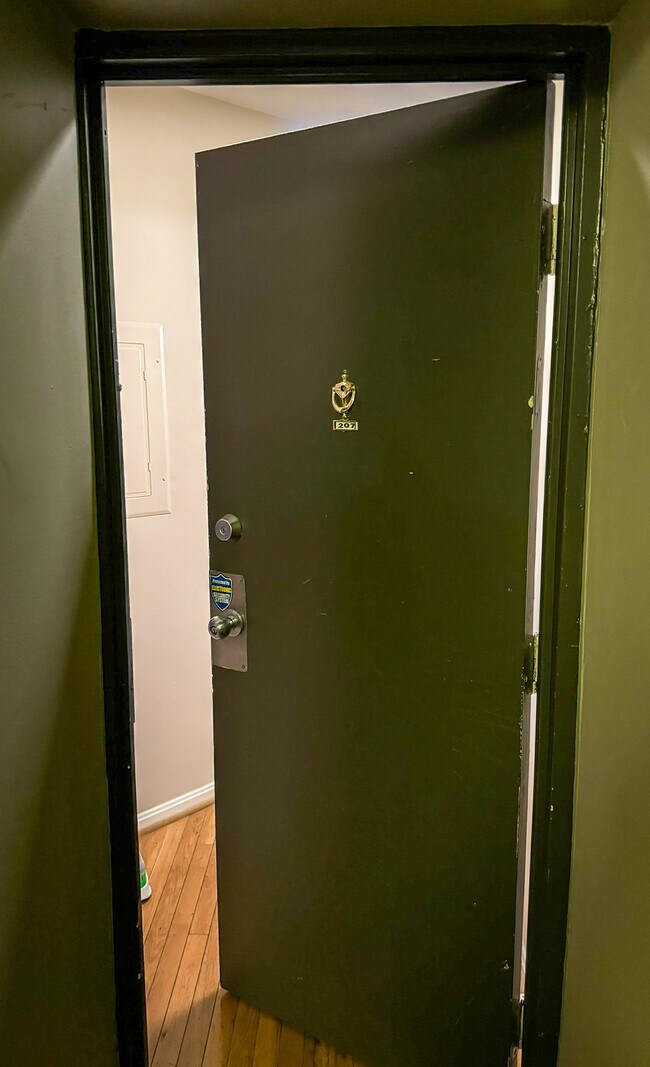 Photo - 1415 Chapin St NW