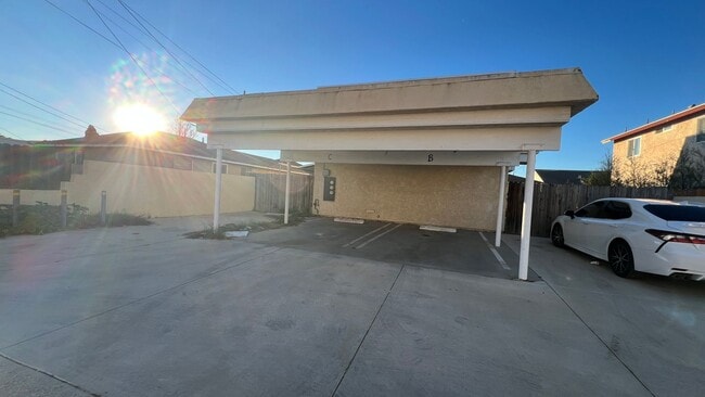 Photo - ZZ717 PLCMT Unit C