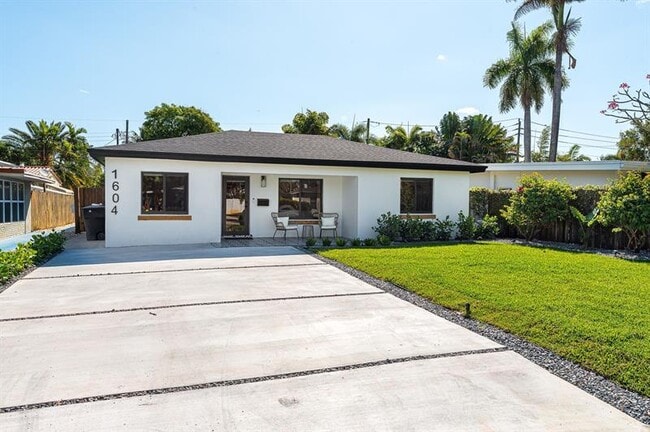 Photo - 1604 NE 16th Ave