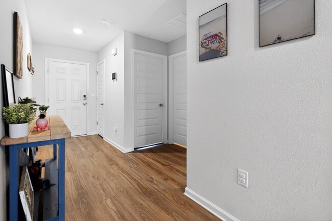 Photo - 727 Quintana St