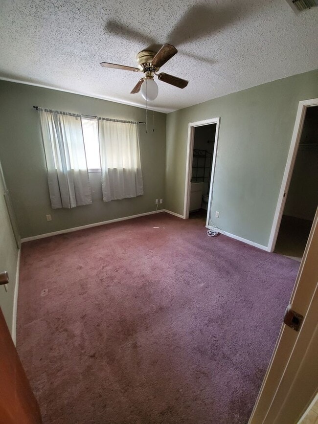 Photo - 202 S Willis St