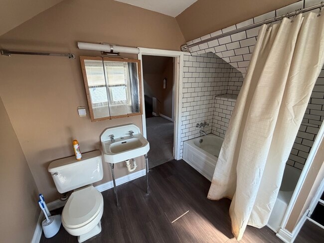 52 S 7th Ave Unit 52 S. 7th #3 Beech Grove