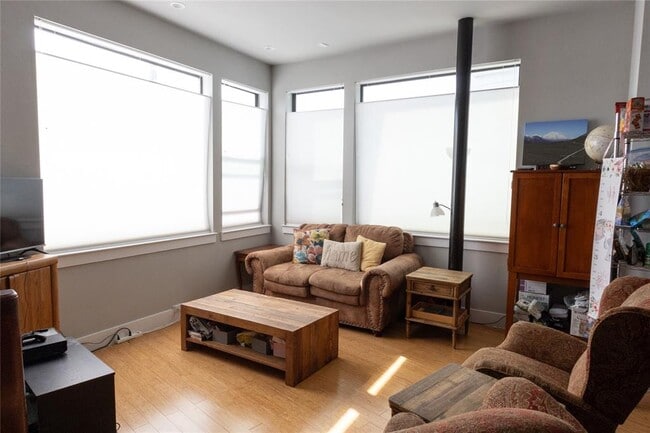 Photo - 3000 Speedway Unit C