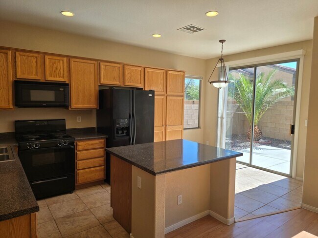 Building Photo - BEAUTIFUL 2 STORY HOME WITH UPGRADES*3 LARGE BEDROOMS*OPEN FLOORPLAN*