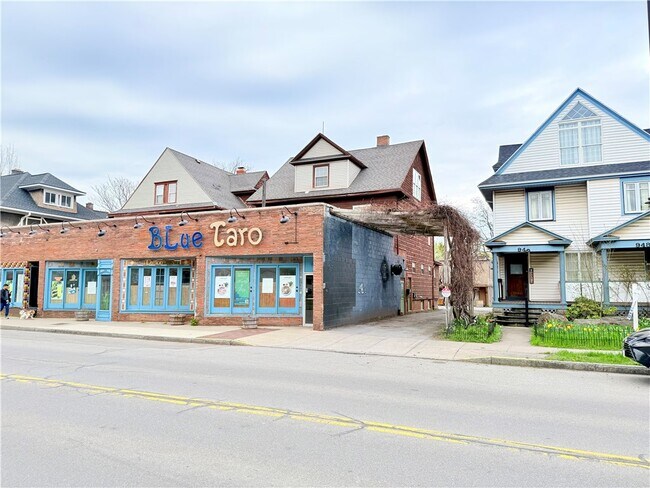 936 Monroe Ave