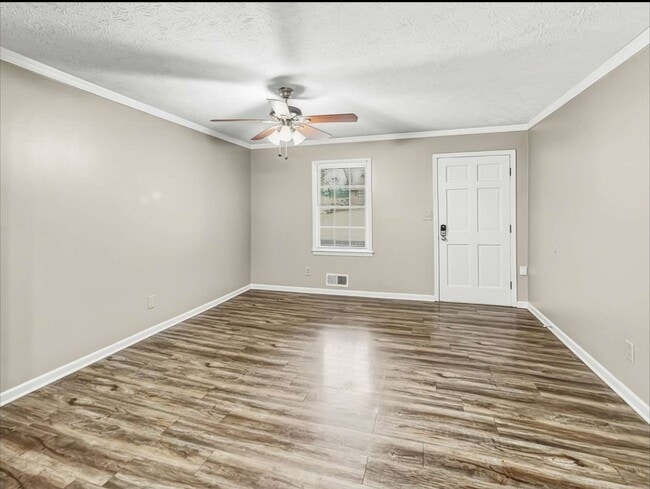 Building Photo - 4412 Bryant Dr SW