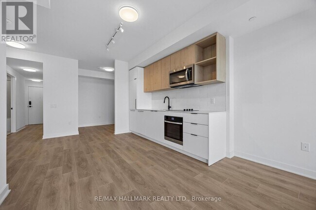 Photo - 1185 Dupont St Unit 515