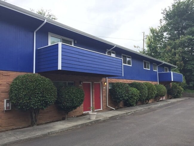 Building Photo - 1501 SW Bertha Blvd Unit 1501